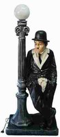 Chaplin met lamp  70